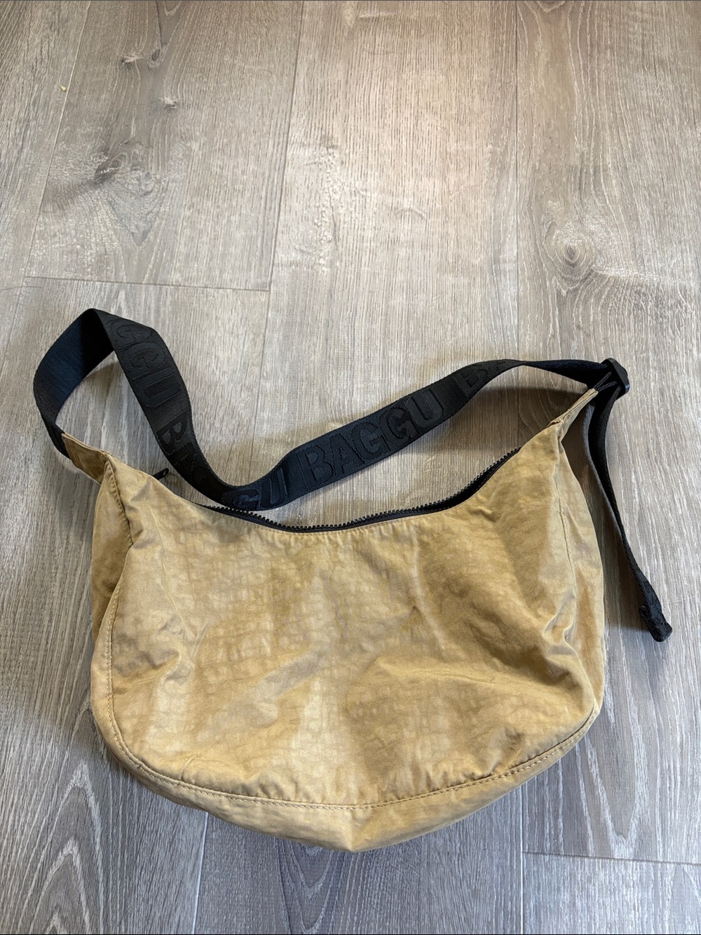 Baggu Medium Crescent Bag - Picture 4 of 7